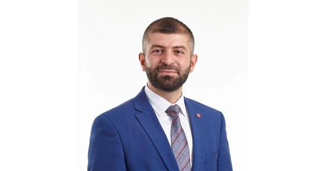 Emre Aygünoğlu kimdir?