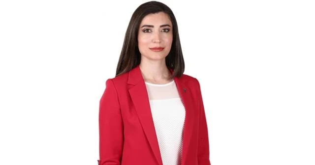 Esma Ersin kimdir?