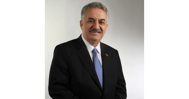 Hayati Yazıcı kimdir?