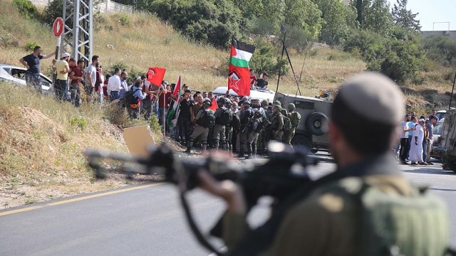 İsrail askerleri Gazze&#039;de 4 Filistinliyi yaraladı