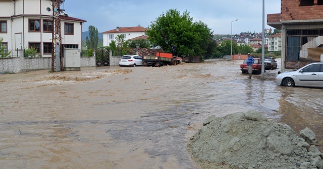 Kastamonu'da şiddetli yağış hayatı olumsuz etkiledi