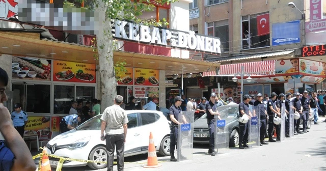 Kızını taciz edenin kafasını çekiçle ezdi