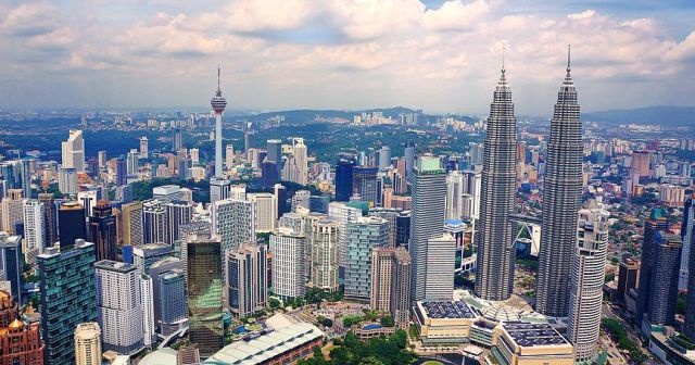 Malezyalılar ülkenin borcu için 9 milyon dolar topladı