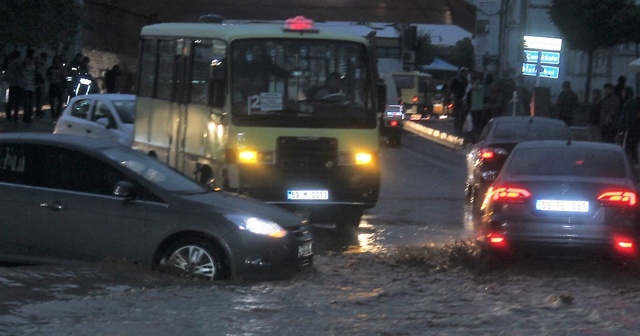 Meteoroloji&#039;den sel uyarısı