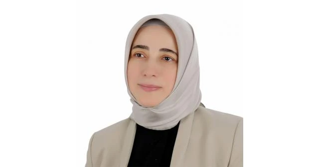 Özlem Zengin kimdir?