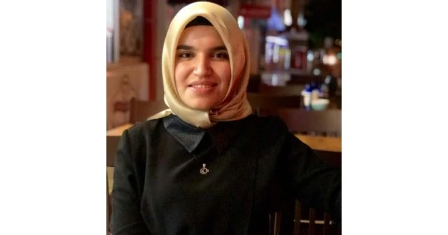 Rabia Nur Şenlik  kimdir?