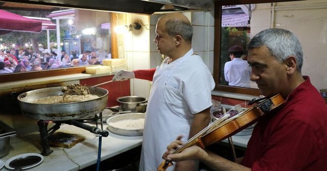 Ramazan’da akın akın yemeğe geliyorlar