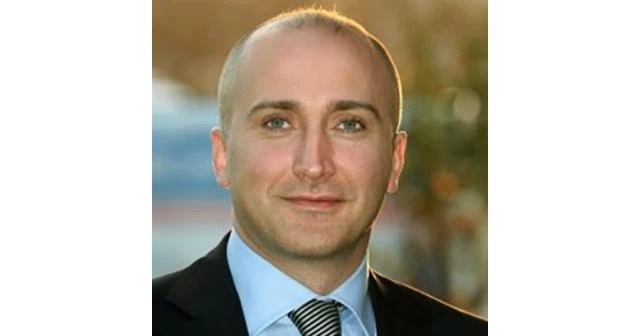 Rüstem Fırat kimdir?