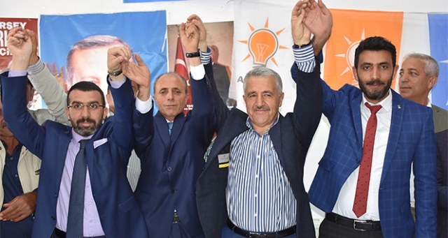 Saadet Partisi&#039;nden AK Parti&#039;ye katılım