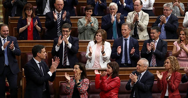 İspanya&#039;da hükümet düştü!
