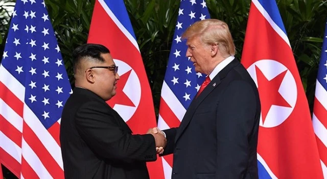 Trump ve Kim, Singapur&#039;da görüştü