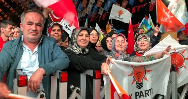 Türkiye Erdoğan'ın zaferini kutluyor!