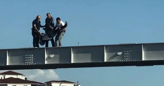 Üst geçitte korku dolu anlar!