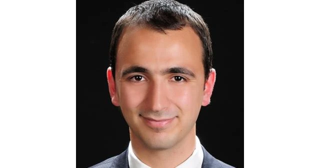 Yüksel Bat kimdir?