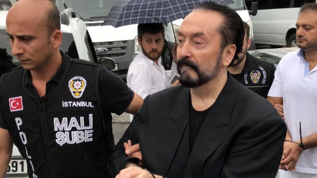 Adnan Oktar&#039;la ilgili flaş gelişme! İtirafçı oldular