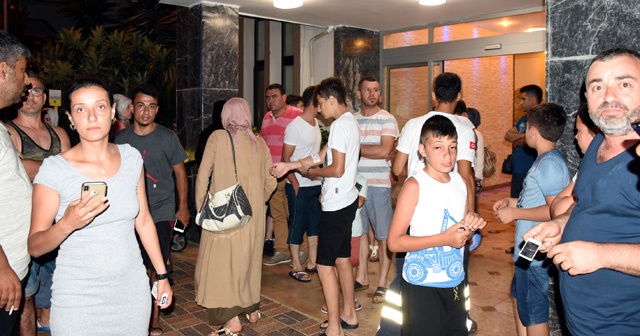 Antalya&#039;da bir otelde 72 kişi zehirlendi