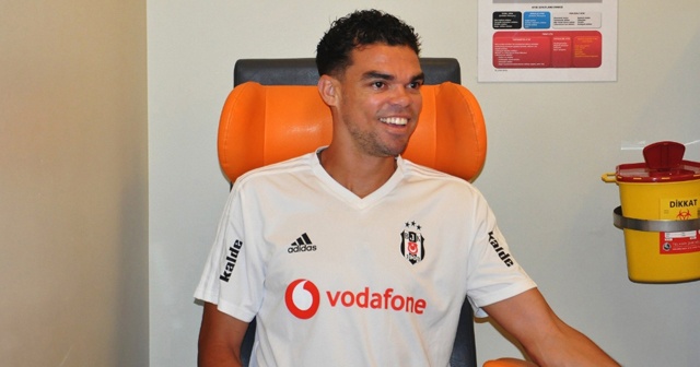 Beşiktaş&#039;ta Pepe ile ilgili iddia edilen teklif yok