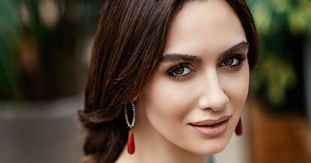 Birce Akalay annesiyle fotoğraf paylaştı, sosyal medya sallandı