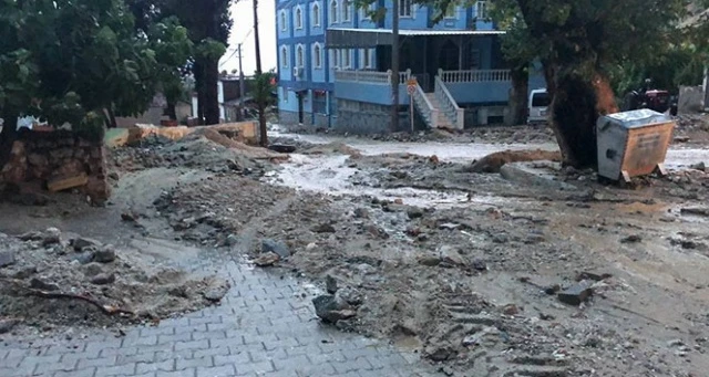 Buharkent sele teslim oldu