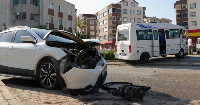 Bursa&#039;da feci kaza, 12 yaralı var