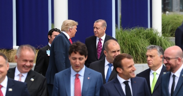 Erdoğan ve Trump aile fotoğrafı çekimine birlikte geldi