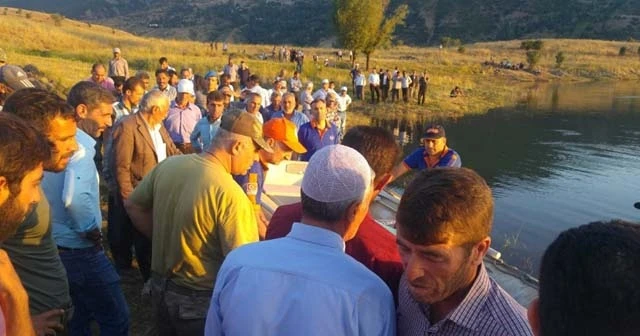Fotoğraf çekerken sandaldan düşüp öldü