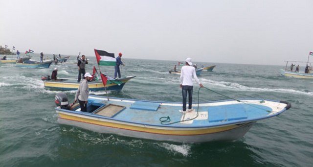 İsrail&#039;den Gazzeli balıkçılara 3 mil sınırı