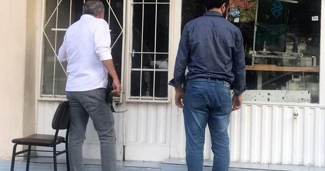 İzmir&#039;de iki kişi arasındaki husumet kanlı bitti