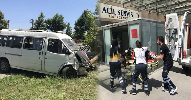 Minibüs yol kenarındaki ağaca çarptı: 4 yaralı