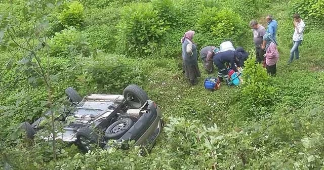 Rize&#039;de otomobil takla attı: 1 ölü, 4 yaralı