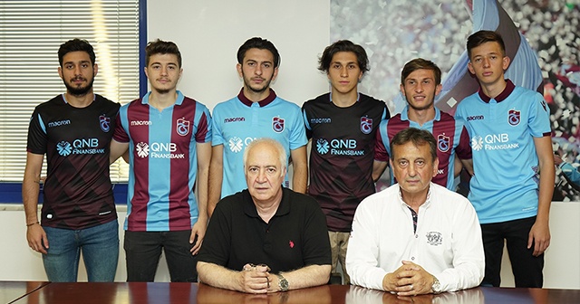 Trabzonspor 6 oyuncuyla profesyonel sözleşme yaptı