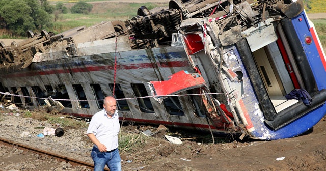 Tren kazasında hayatını kaybedenlerin isimleri belli oldu