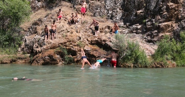 Tunceli&#039;nin plajları sahilleri aratmıyor