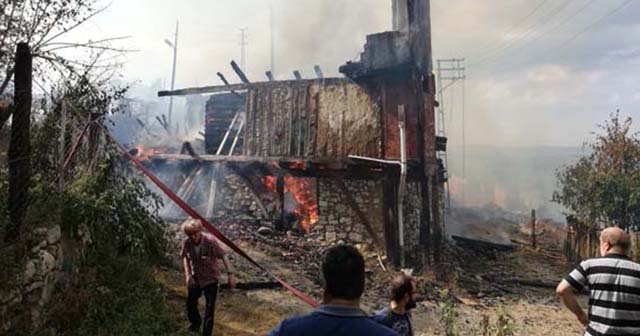 Yazlık eve yıldırım düştü! 30 hanelik köy küle dönüyordu