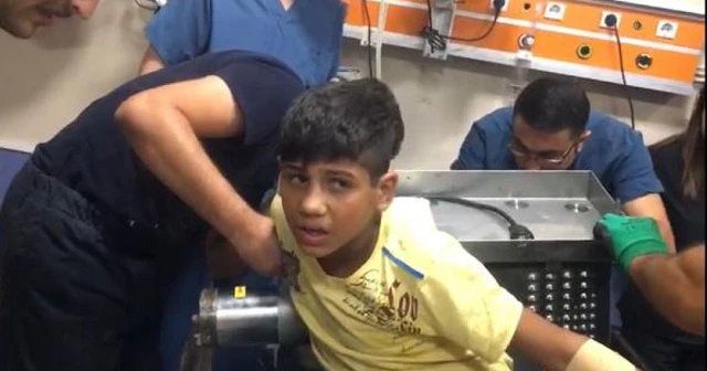 11 yaşındaki çocuk elini kıyma makinasına kaptırdı