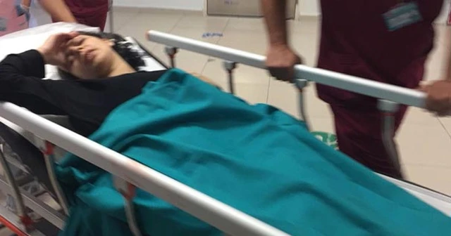 Acil servisin önünde doğum yaptı