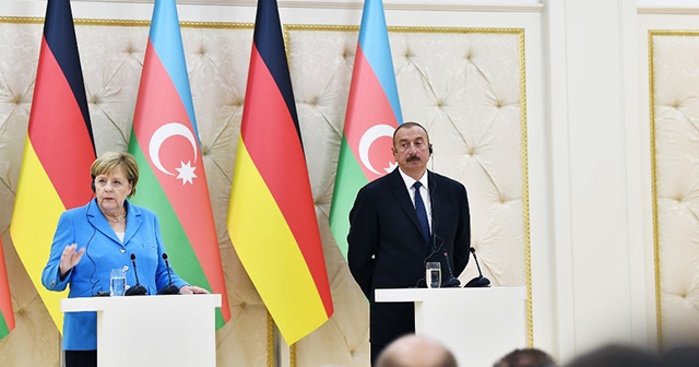 Aliyev: Ermeni ordusu, işgal altındaki topraklardan derhal çıkartılmalı