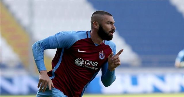 Burak Yılmaz: 'Trabzonspor'da kalmayı tercih ediyorum'