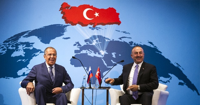 Çavuşoğlu Lavrov’la bir araya geldi