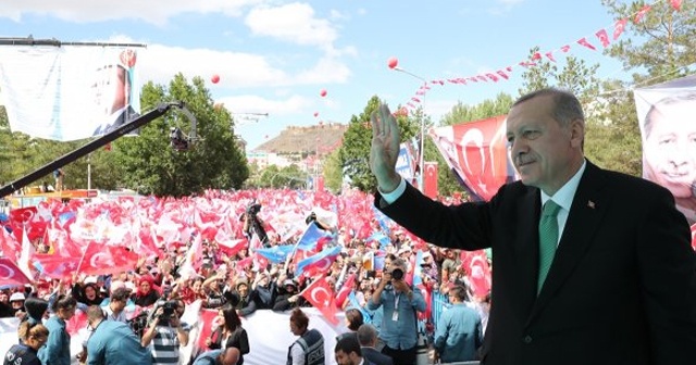 Cumhurbaşkanı Erdoğan&#039;dan iki ile havaalanı müjdesi