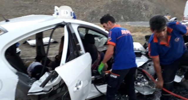 Erzincan&#039;da feci kaza: 3&#039;ü çocuk 7 ölü