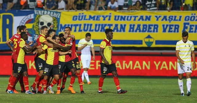 Fenerbahçe 3 puanı İzmir&#039;de bıraktı