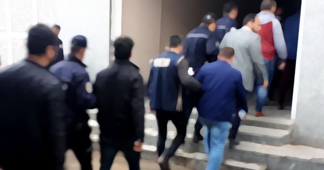 FETÖ operasyonunda 10 gözaltı