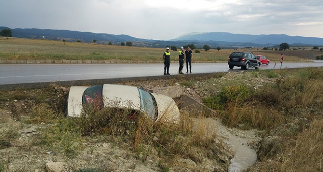 Gediz'de trafik kazası: 2 yaralı