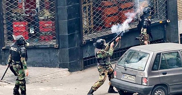 İran&#039;da &#039;hayat pahalılığı&#039; protestoları sürüyor