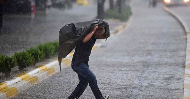 İstanbul&#039;da sağanak yağış etkisini gösterecek
