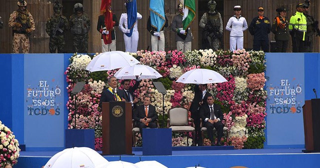 Kolombiya&#039;nın yeni devlet başkanı Duque göreve başladı