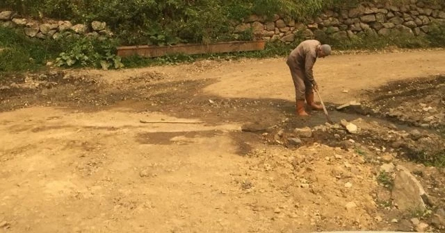 Meydanlı Mahallesinde yol ve su sıkıntısı