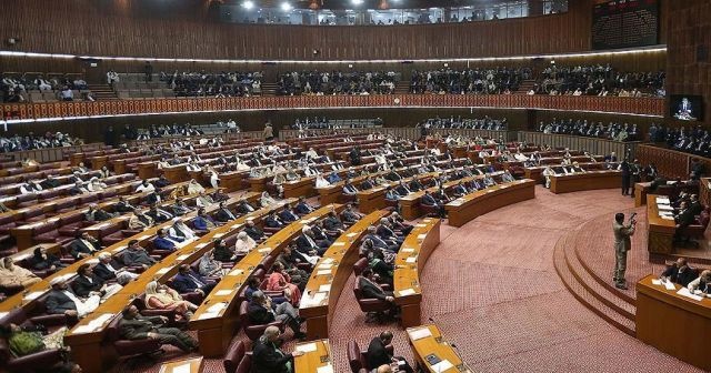 Pakistan&#039;da yeni kabine açıklandı