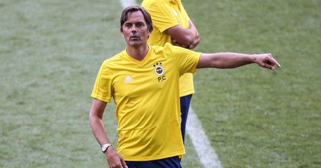 Phillip Cocu: &quot;İstifa etmeyeceğim&quot;